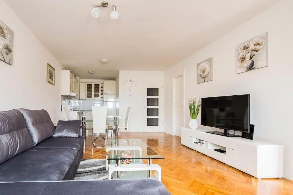 Apartment Jully Podstrana Bagian luar foto