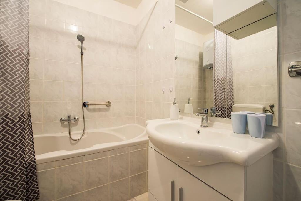 Apartment Jully Podstrana Bagian luar foto
