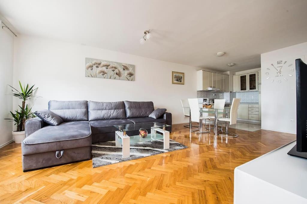 Apartment Jully Podstrana Bagian luar foto
